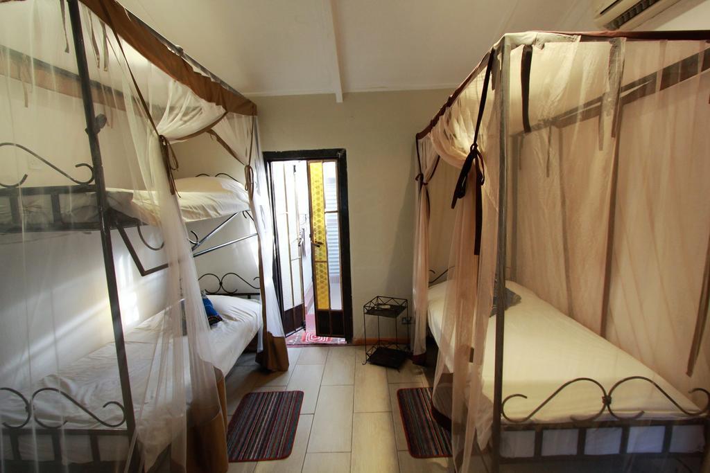 Zigzag Town Lodge Livingstone Bagian luar foto